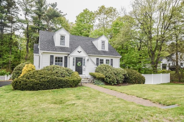 184 Elm St, Andover, MA 01810