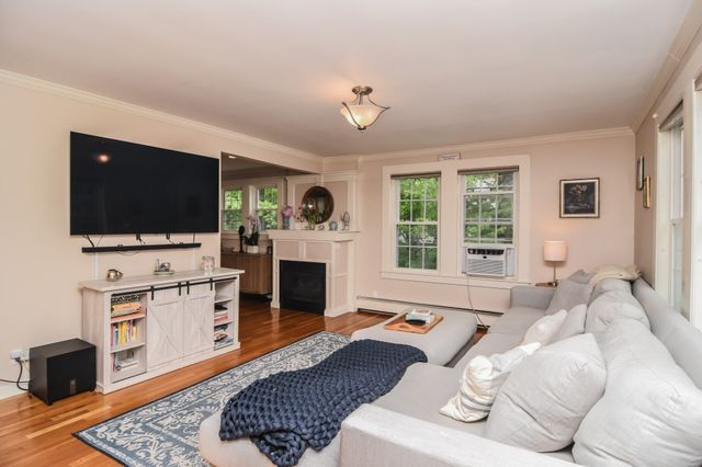 184 Elm St, Andover, MA 01810