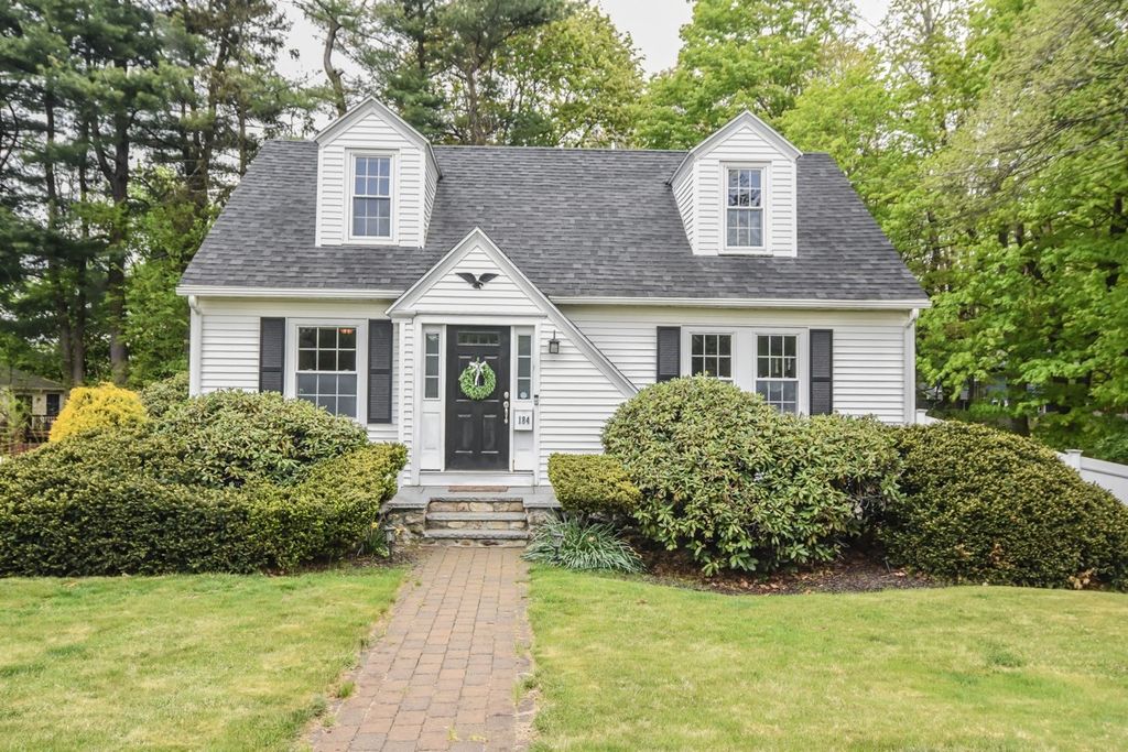 184 Elm St, Andover, MA 01810