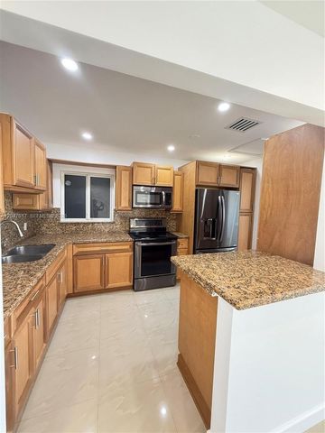 4172 NW 201st Street 1, Miami Gardens, FL 33055