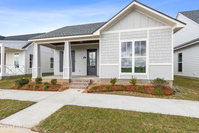 124 Bayfield Drive, Youngsville, LA 70592