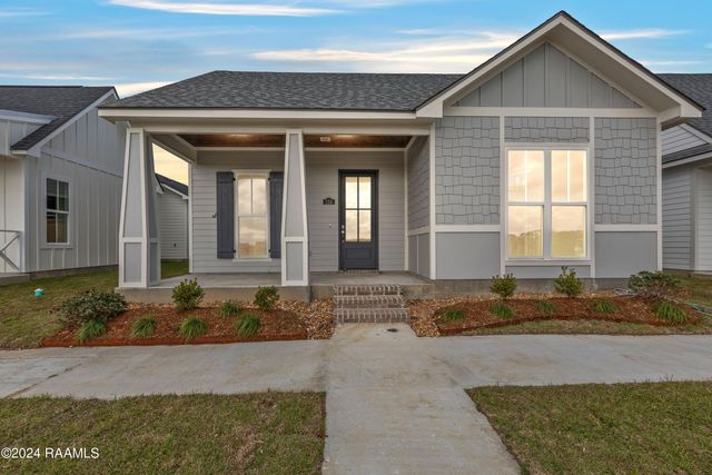 124 Bayfield Drive, Youngsville, LA 70592
