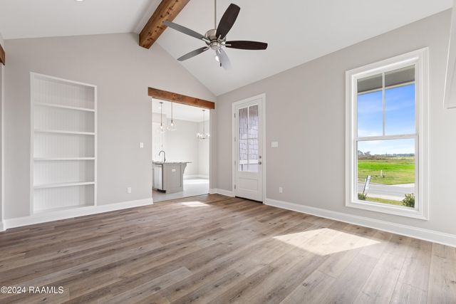 124 Bayfield Drive, Youngsville, LA 70592