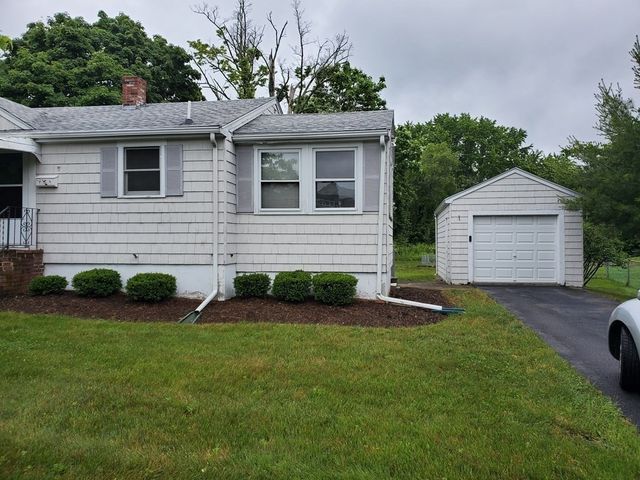 192 Spring St, Bridgewater, MA 02324