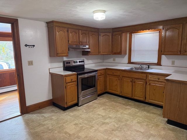 192 Spring St, Bridgewater, MA 02324