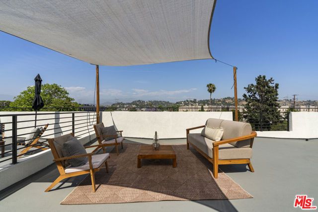 2651 N Rich Street, Los Angeles, CA 90039