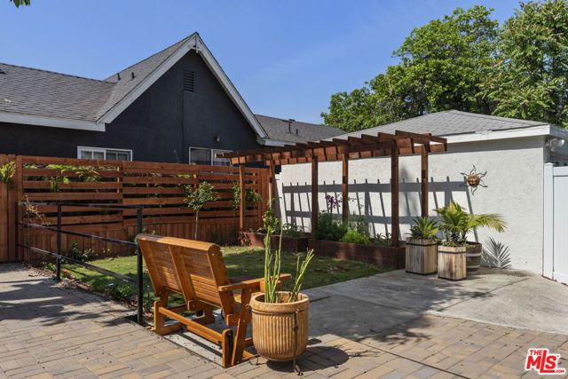 2651 N Rich Street, Los Angeles, CA 90039