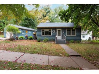 813 Oakwood Boulevard, Menomonie, WI 54751