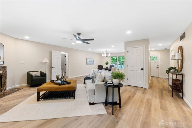 703 Nelson Court, Tipp City, OH 45371