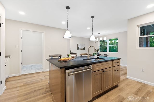 703 Nelson Court, Tipp City, OH 45371