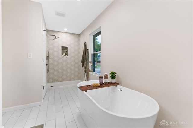 703 Nelson Court, Tipp City, OH 45371