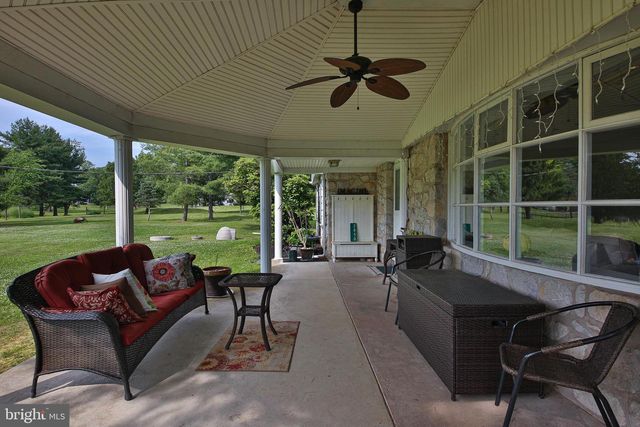 2850 THOMPSON RD, Harleysville, PA 19438