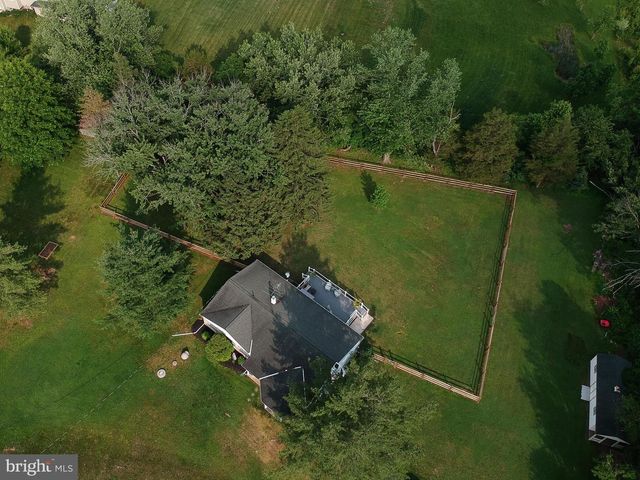 2850 THOMPSON RD, Harleysville, PA 19438