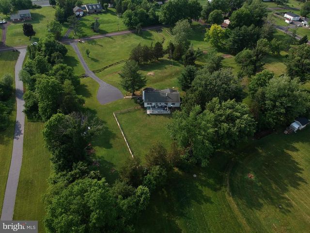2850 THOMPSON RD, Harleysville, PA 19438