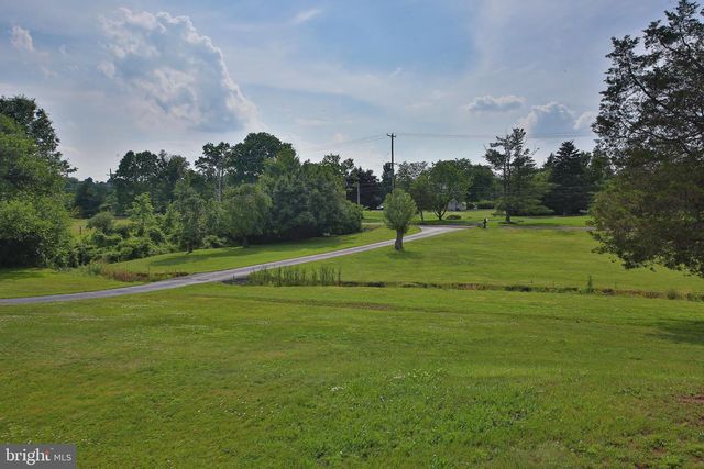 2850 THOMPSON RD, Harleysville, PA 19438