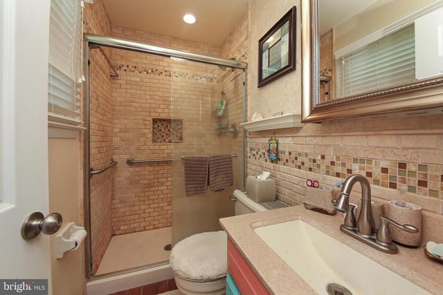 2850 THOMPSON RD, Harleysville, PA 19438