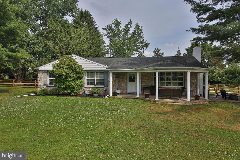 2850 THOMPSON RD, Harleysville, PA 19438