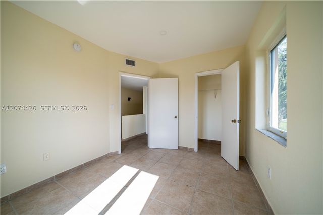 414 NW 84th Ter 414, Miami, FL 33150