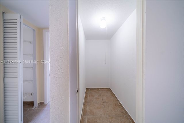 414 NW 84th Ter 414, Miami, FL 33150