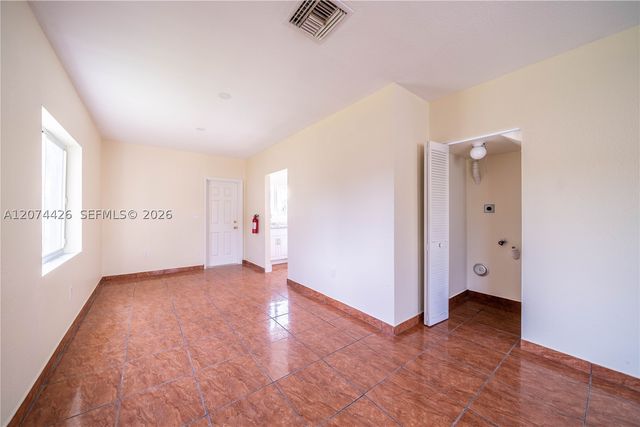 414 NW 84th Ter 414, Miami, FL 33150