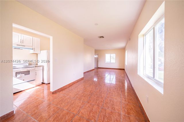 414 NW 84th Ter 414, Miami, FL 33150