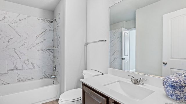 3210 Roan St, New Braunfels, TX 78130