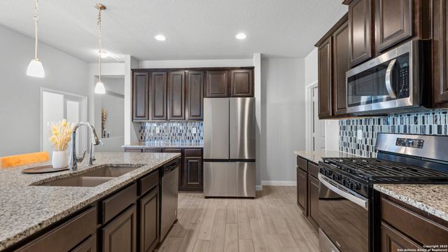 3210 Roan St, New Braunfels, TX 78130