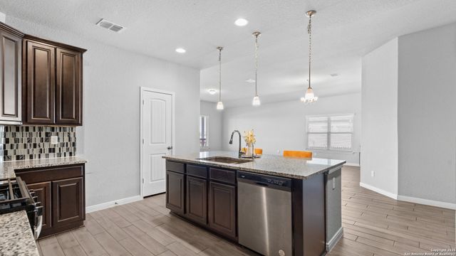 3210 Roan St, New Braunfels, TX 78130