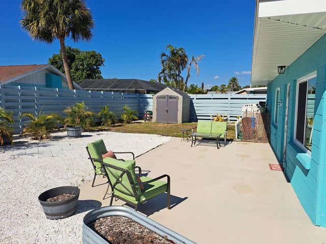 539 SHORE ROAD, Nokomis, FL 34275