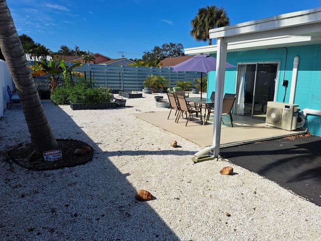 539 SHORE ROAD, Nokomis, FL 34275