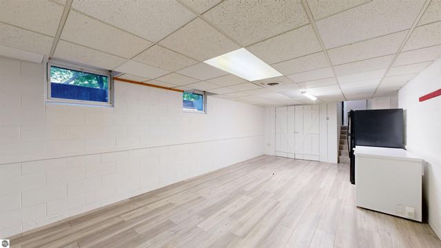 614 W Meadowbrook, Midland, MI 48640