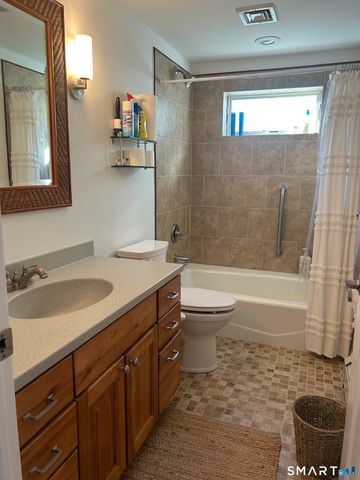 293 Giants Neck Road, East Lyme, CT 06357