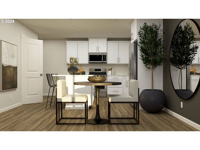 889 Sifuentez Ct, Woodburn, OR 97071