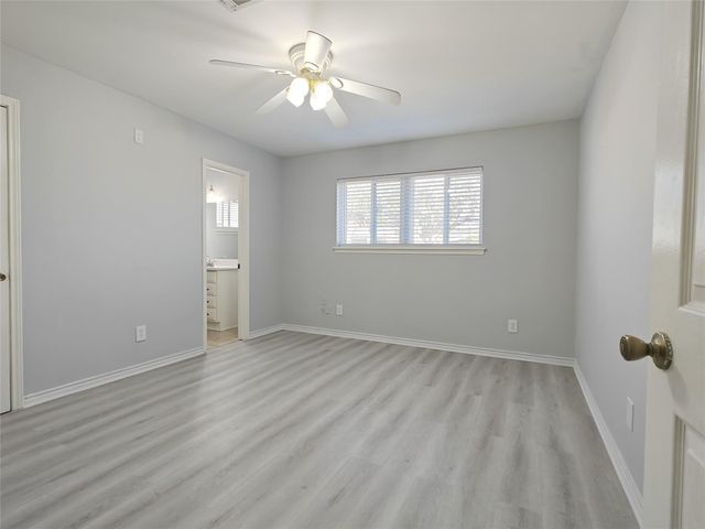 8818 Roos Road, Houston, TX 77036