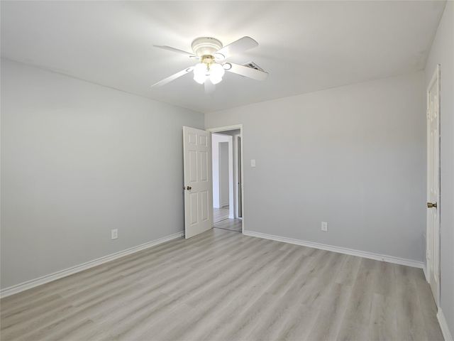 8818 Roos Road, Houston, TX 77036