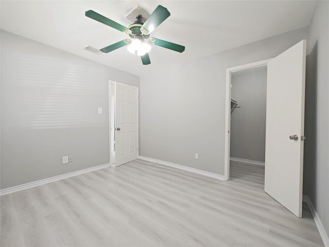 8818 Roos Road, Houston, TX 77036