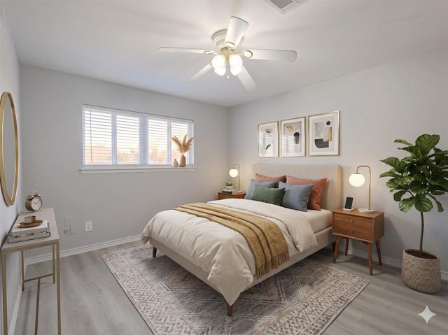 8818 Roos Road, Houston, TX 77036