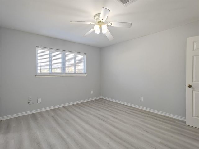 8818 Roos Road, Houston, TX 77036
