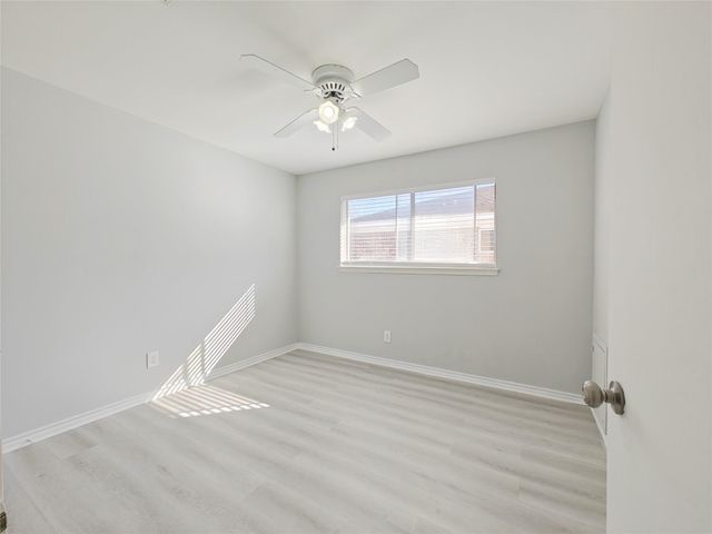 8818 Roos Road, Houston, TX 77036