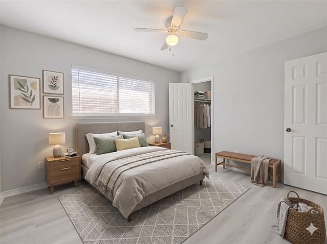 8818 Roos Road, Houston, TX 77036