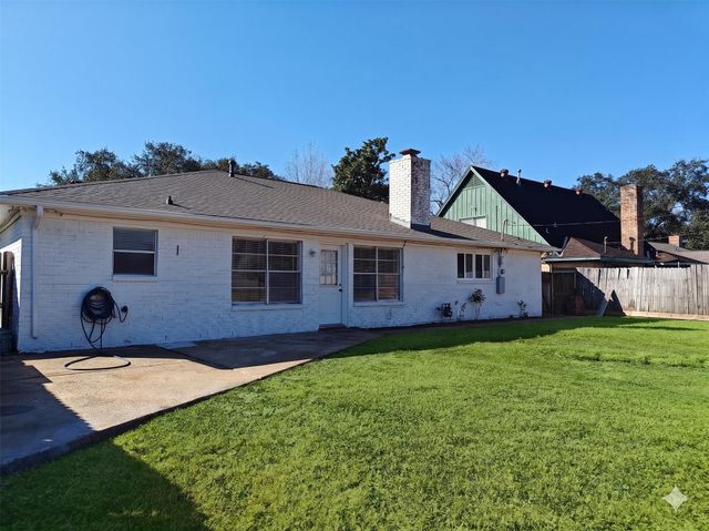 8818 Roos Road, Houston, TX 77036