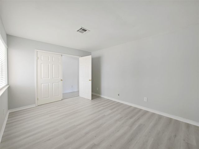 8818 Roos Road, Houston, TX 77036