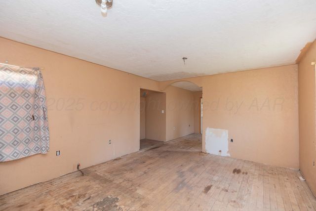 613 N Hazel Street, Pampa, TX 79065