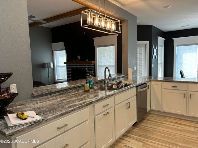 1325 SUMMERFIELD DRIVE, Jefferson City, MO 65109