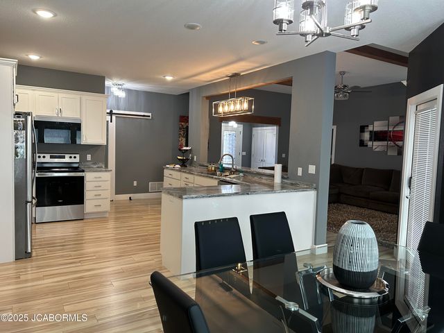 1325 SUMMERFIELD DRIVE, Jefferson City, MO 65109