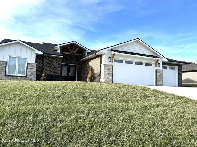 1325 SUMMERFIELD DRIVE, Jefferson City, MO 65109