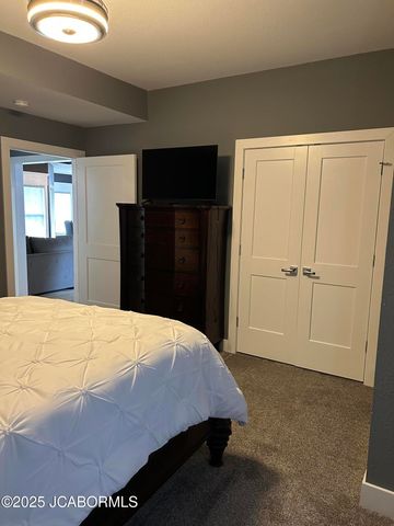 1325 SUMMERFIELD DRIVE, Jefferson City, MO 65109