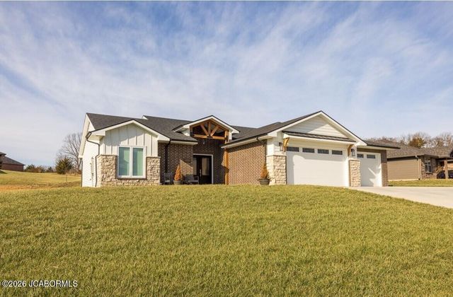 1325 SUMMERFIELD DRIVE, Jefferson City, MO 65109