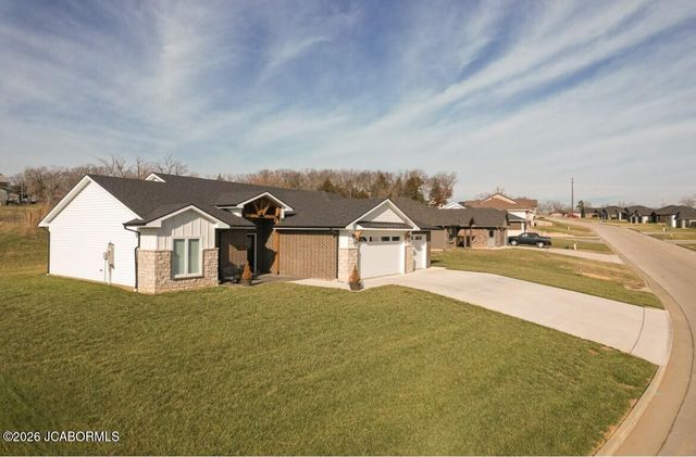 1325 SUMMERFIELD DRIVE, Jefferson City, MO 65109