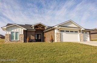 1325 SUMMERFIELD DRIVE, Jefferson City, MO 65109